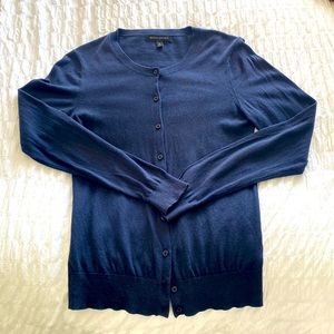 Banana Republic cardigan, Navy, size Medium. 2-3 years old, good condition.